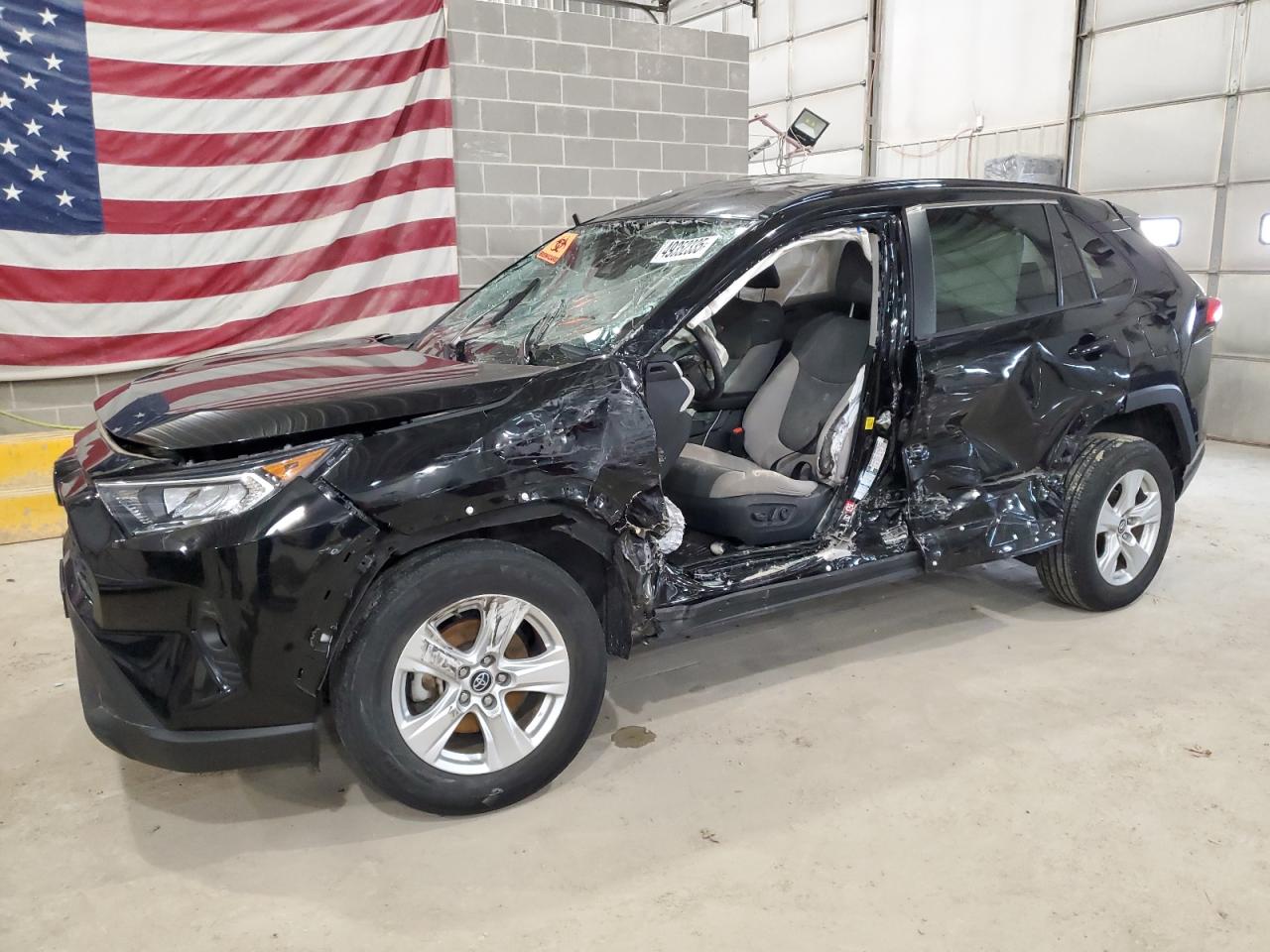 TOYOTA RAV4 XLE 2020