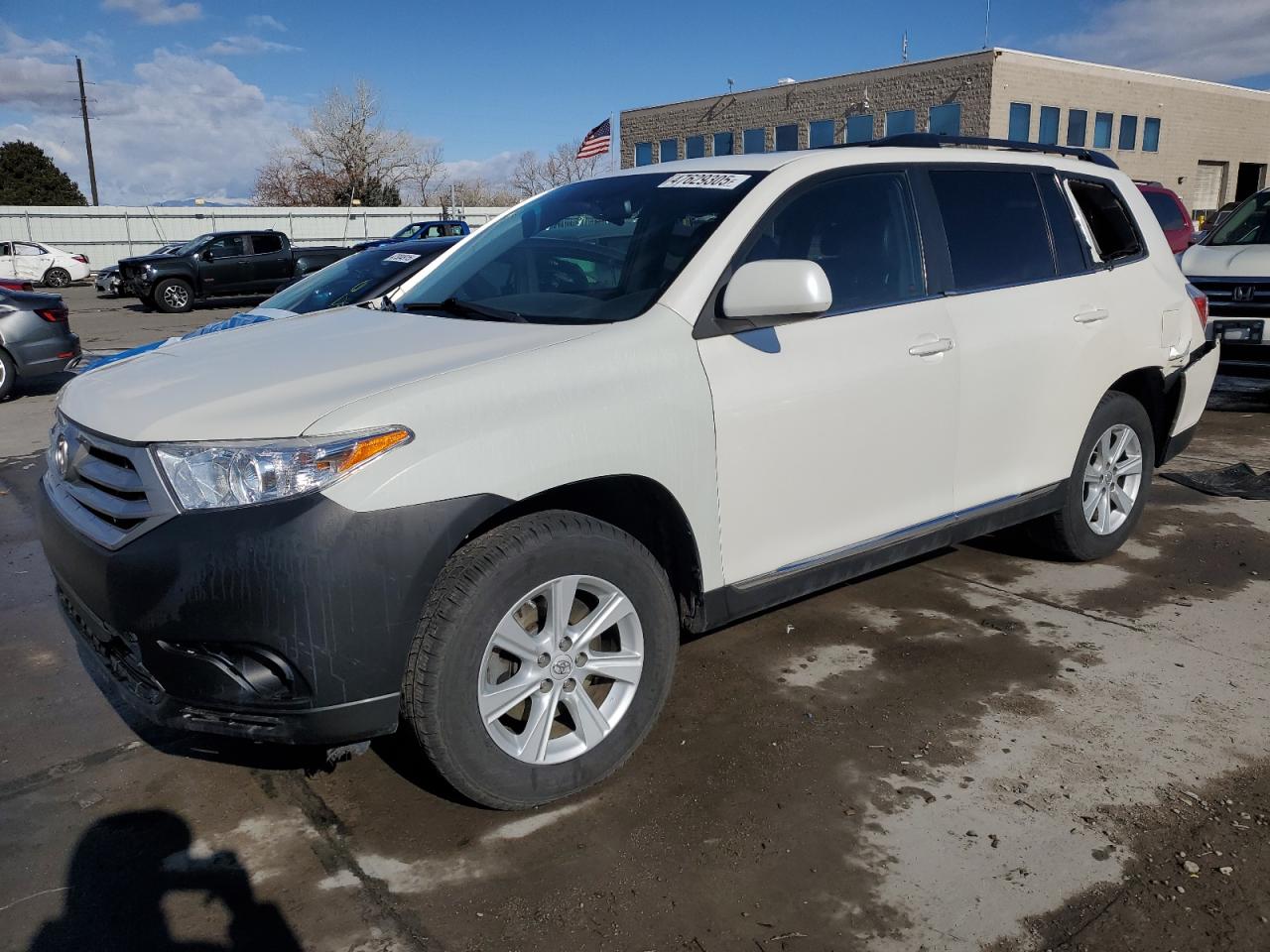 TOYOTA HIGHLANDER 2013