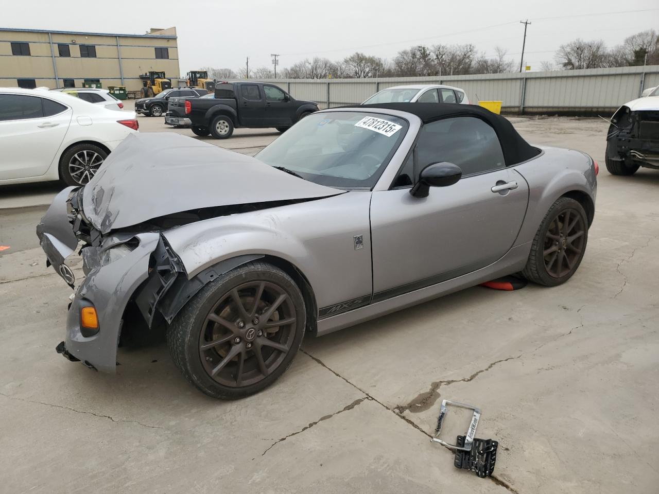 MAZDA MX-5 MIATA 2015