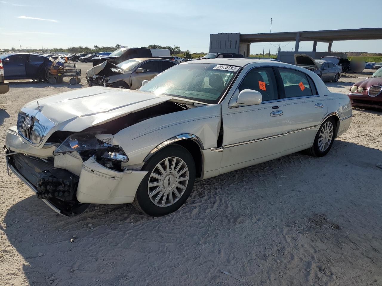LINCOLN TOWN CAR S 2005