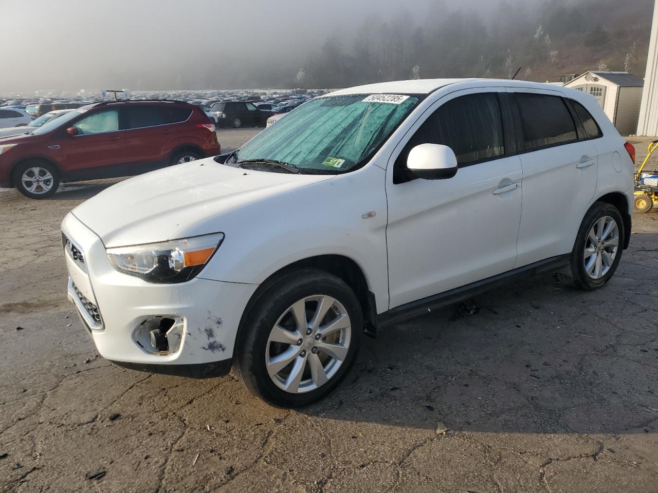 MITSUBISHI OUTLANDER 2015