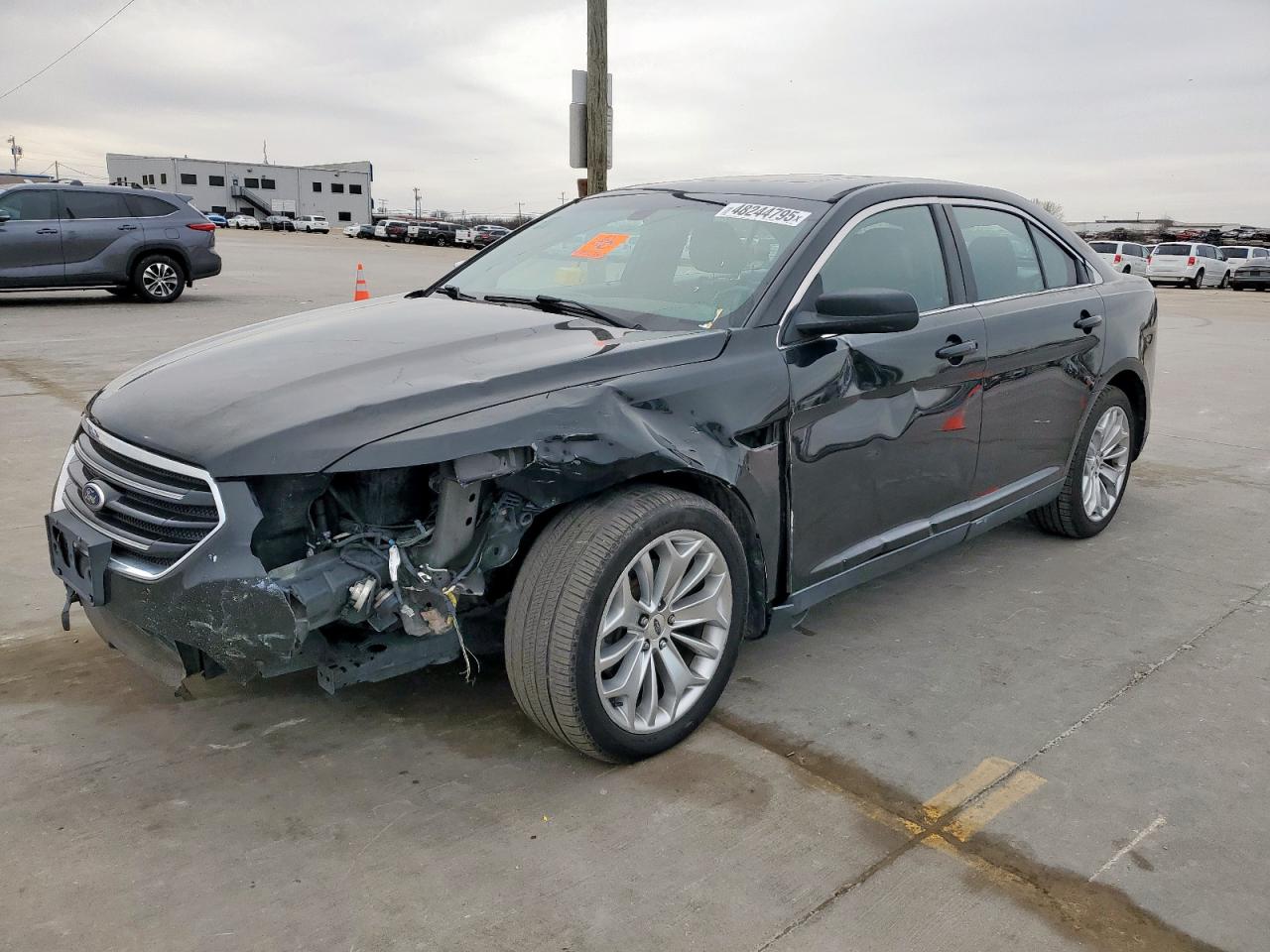 FORD TAURUS LIM 2015