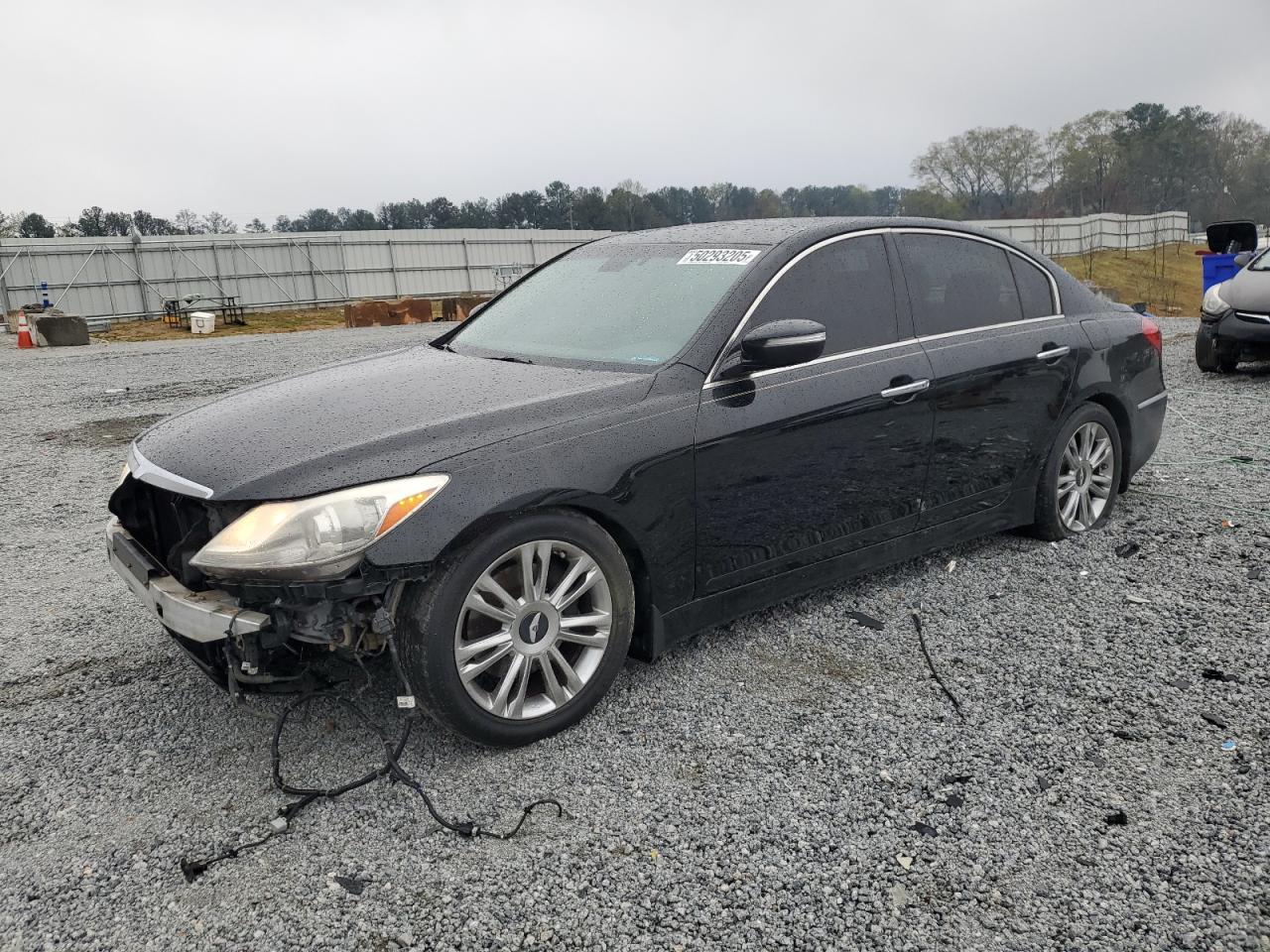 HYUNDAI GENESIS 3. 2012