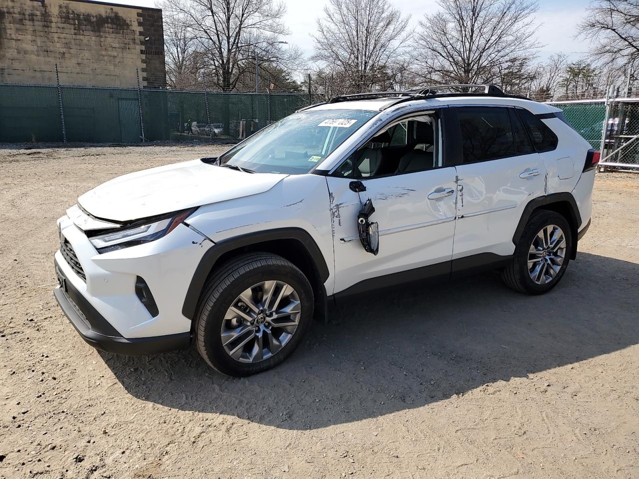 TOYOTA RAV4 XLE P 2024