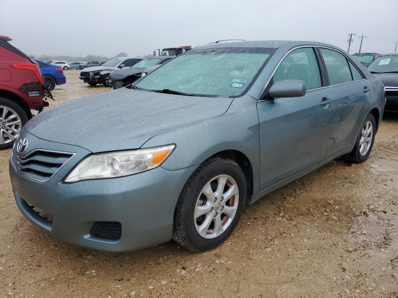 TOYOTA CAMRY BASE 2011