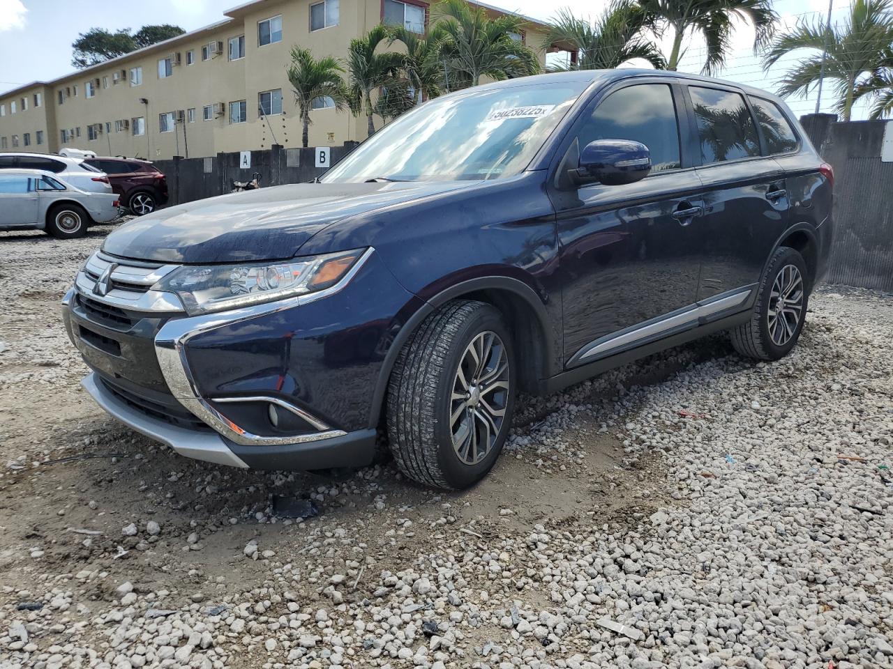 MITSUBISHI OUTLANDER 2017