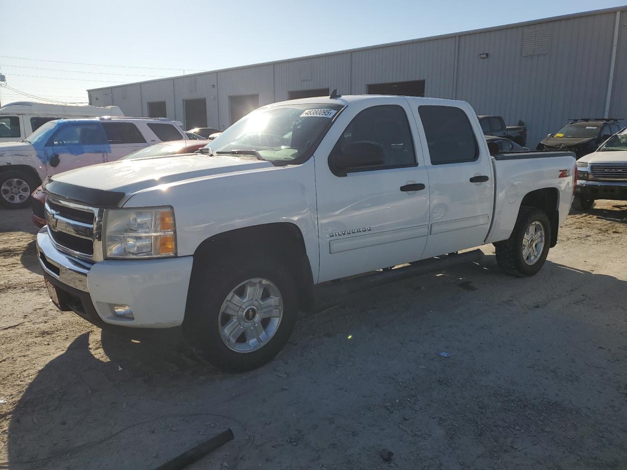 CHEVROLET SILVERADO 2011