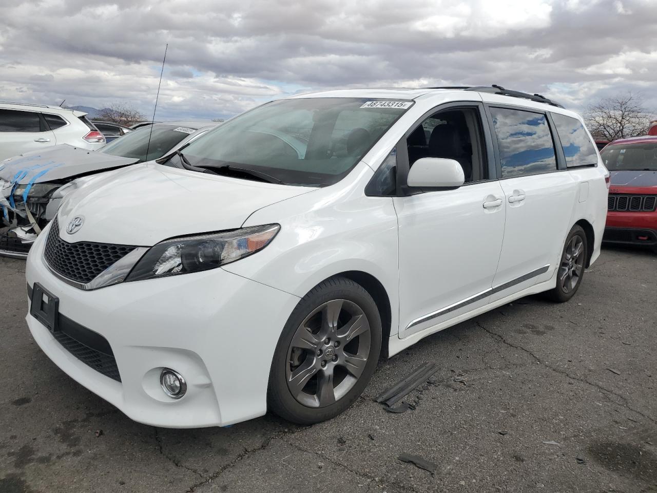 TOYOTA SIENNA SPO 2011