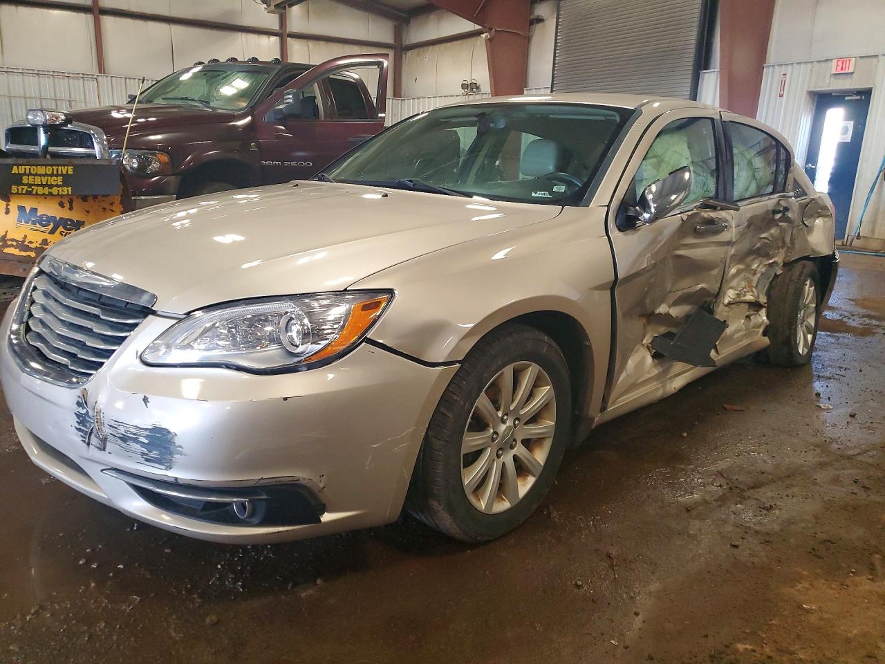 CHRYSLER 200 2013