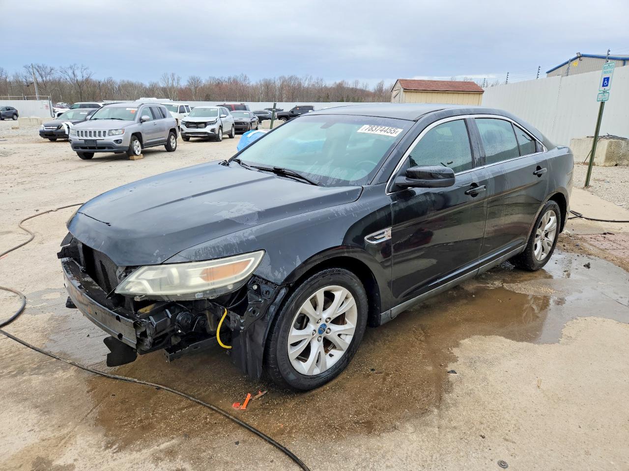 FORD TAURUS 2011