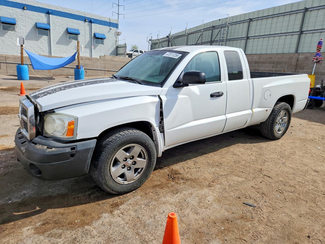 DODGE DAKOTA 2005