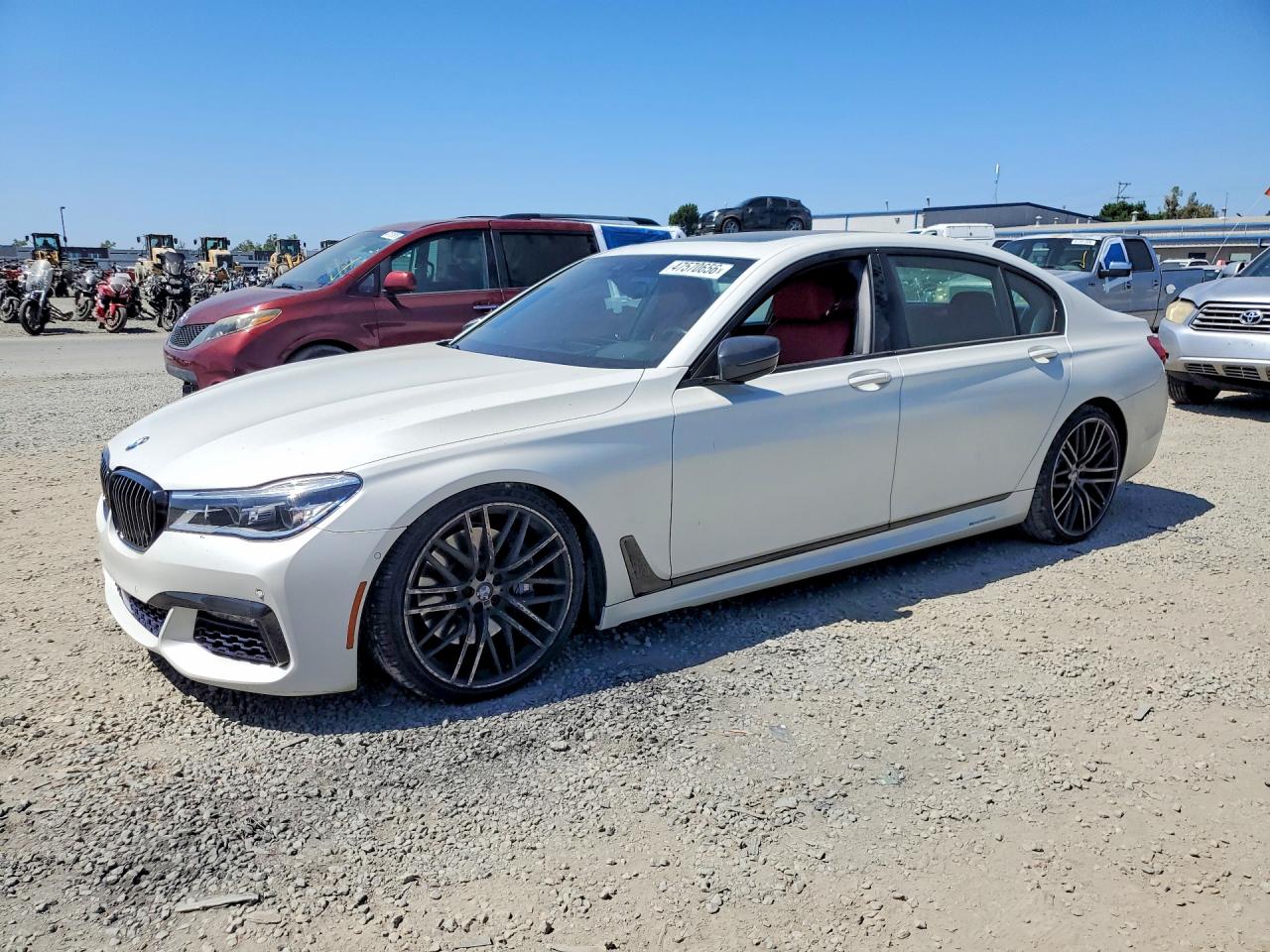 BMW 750 2017