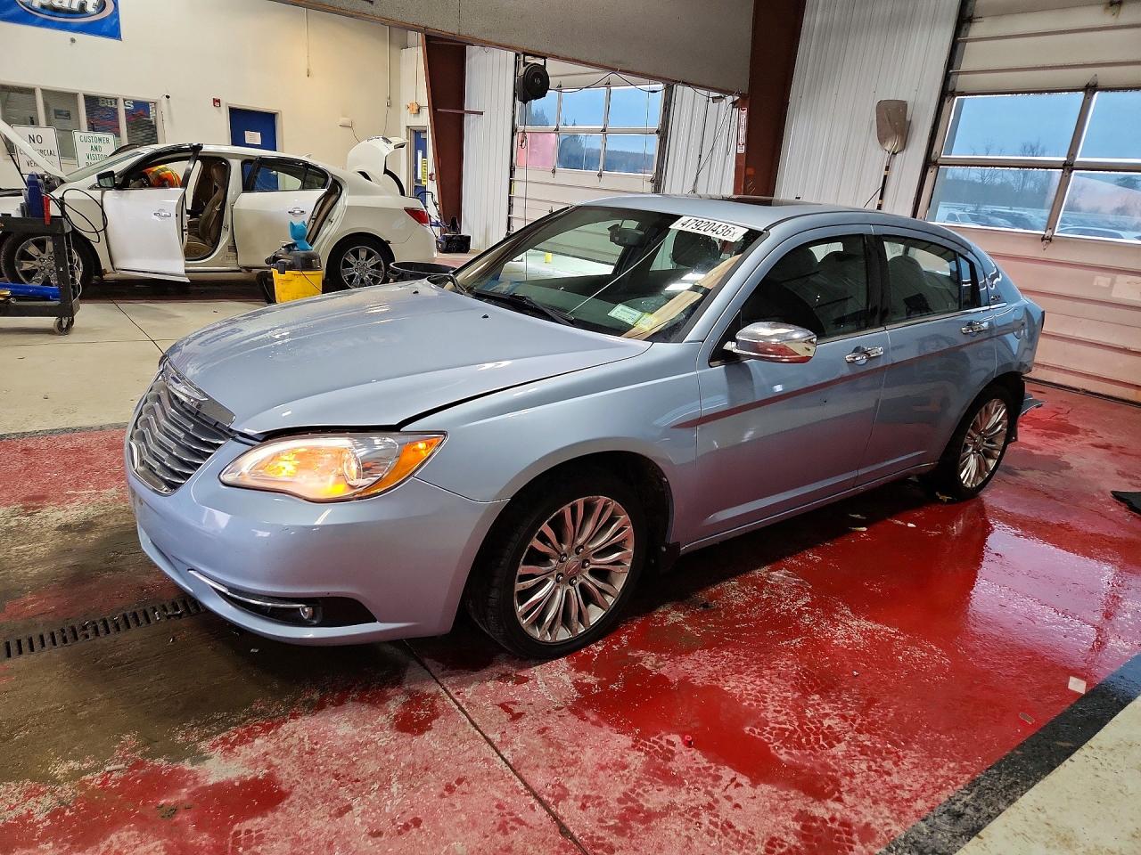 CHRYSLER 200 2012