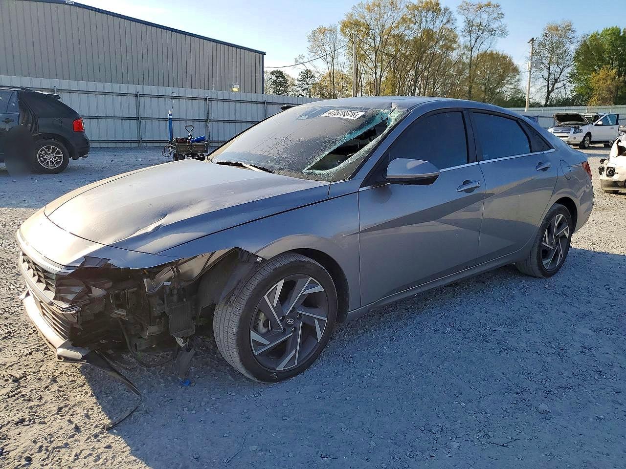 HYUNDAI ELANTRA 2025