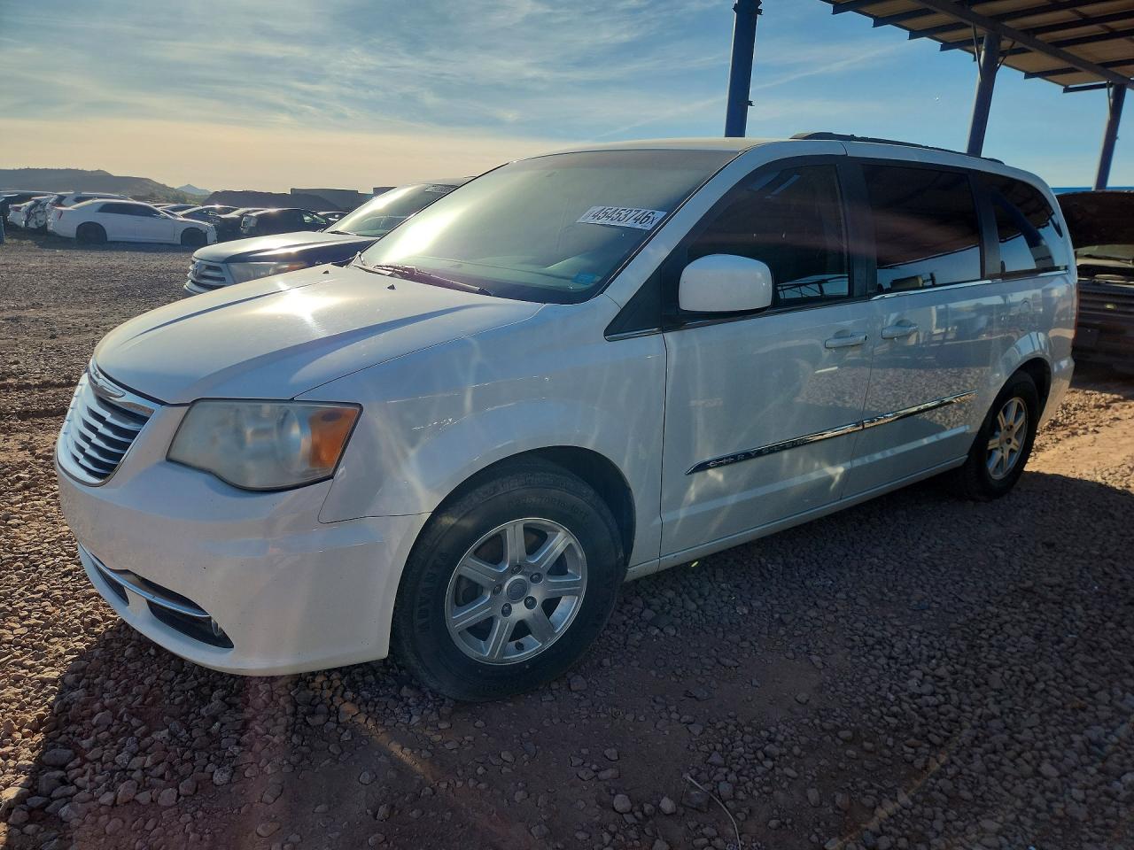 CHRYSLER TOWN & COUNTRY 2013