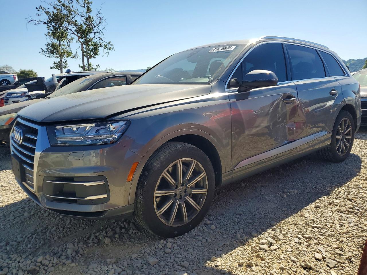 AUDI Q7 2017