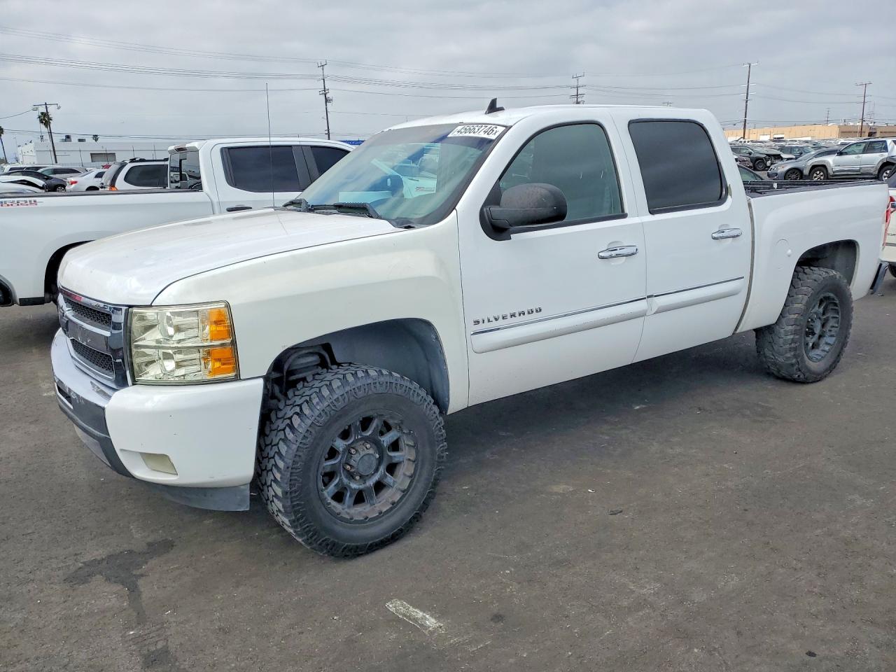 CHEVROLET SILVERADO 2011