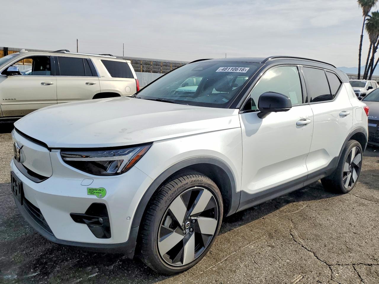 VOLVO XC40 2023