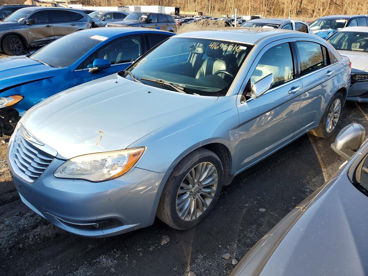 CHRYSLER 200 2012