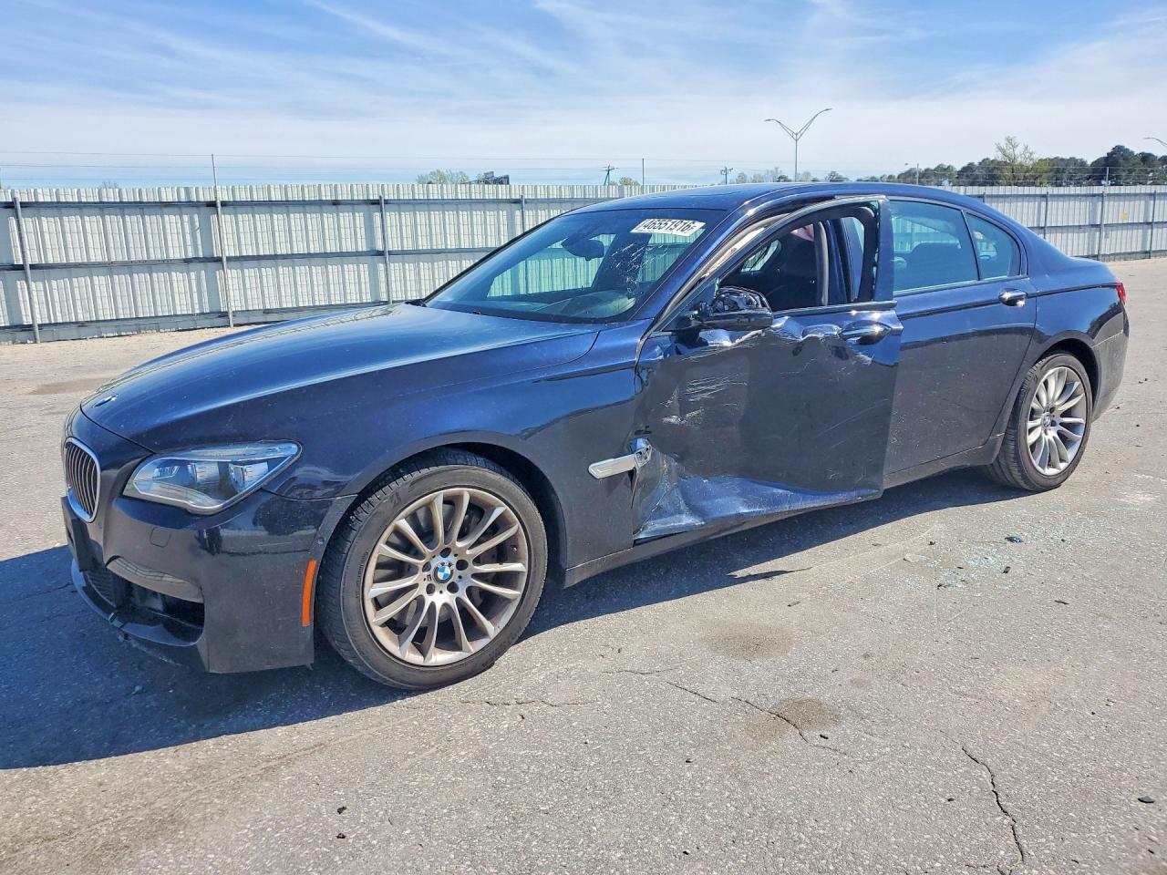 BMW 750 2014