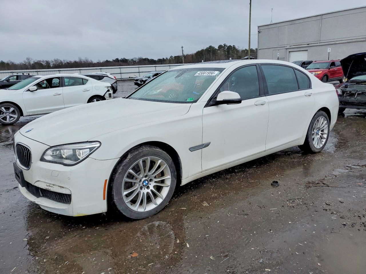 BMW 750 2015