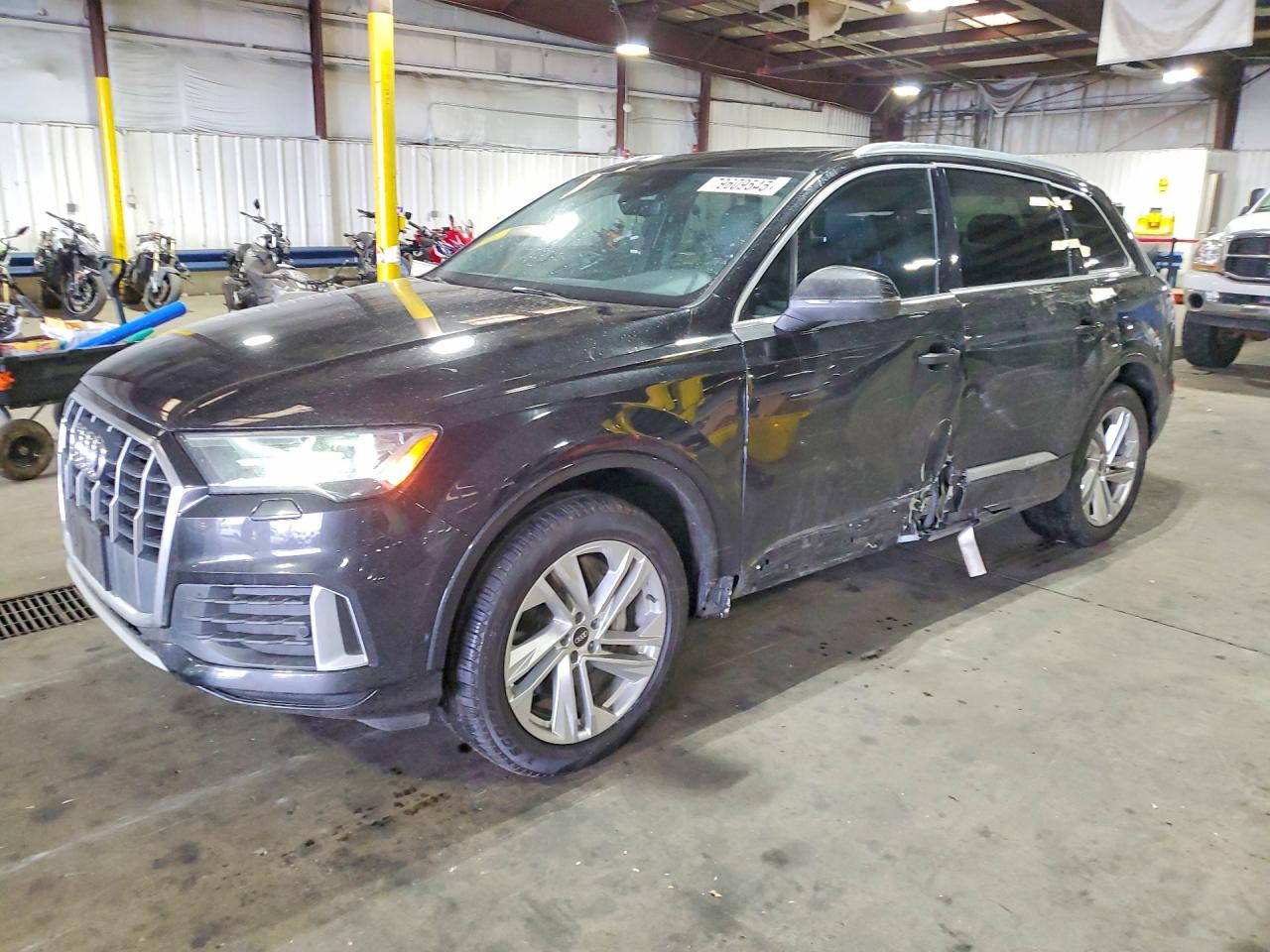 AUDI Q7 2021