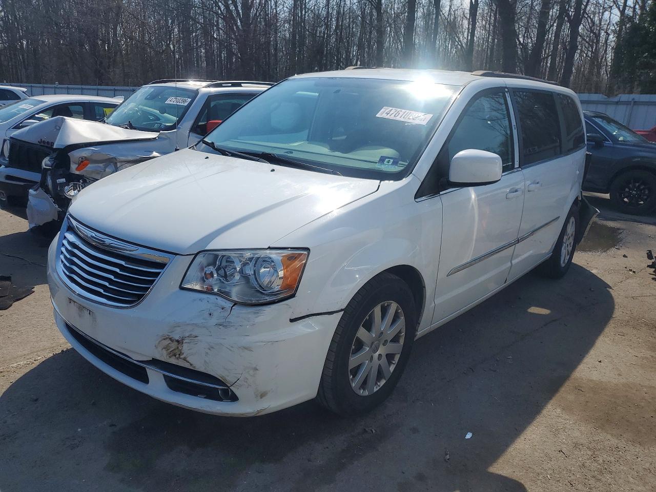 CHRYSLER TOWN & COUNTRY 2015