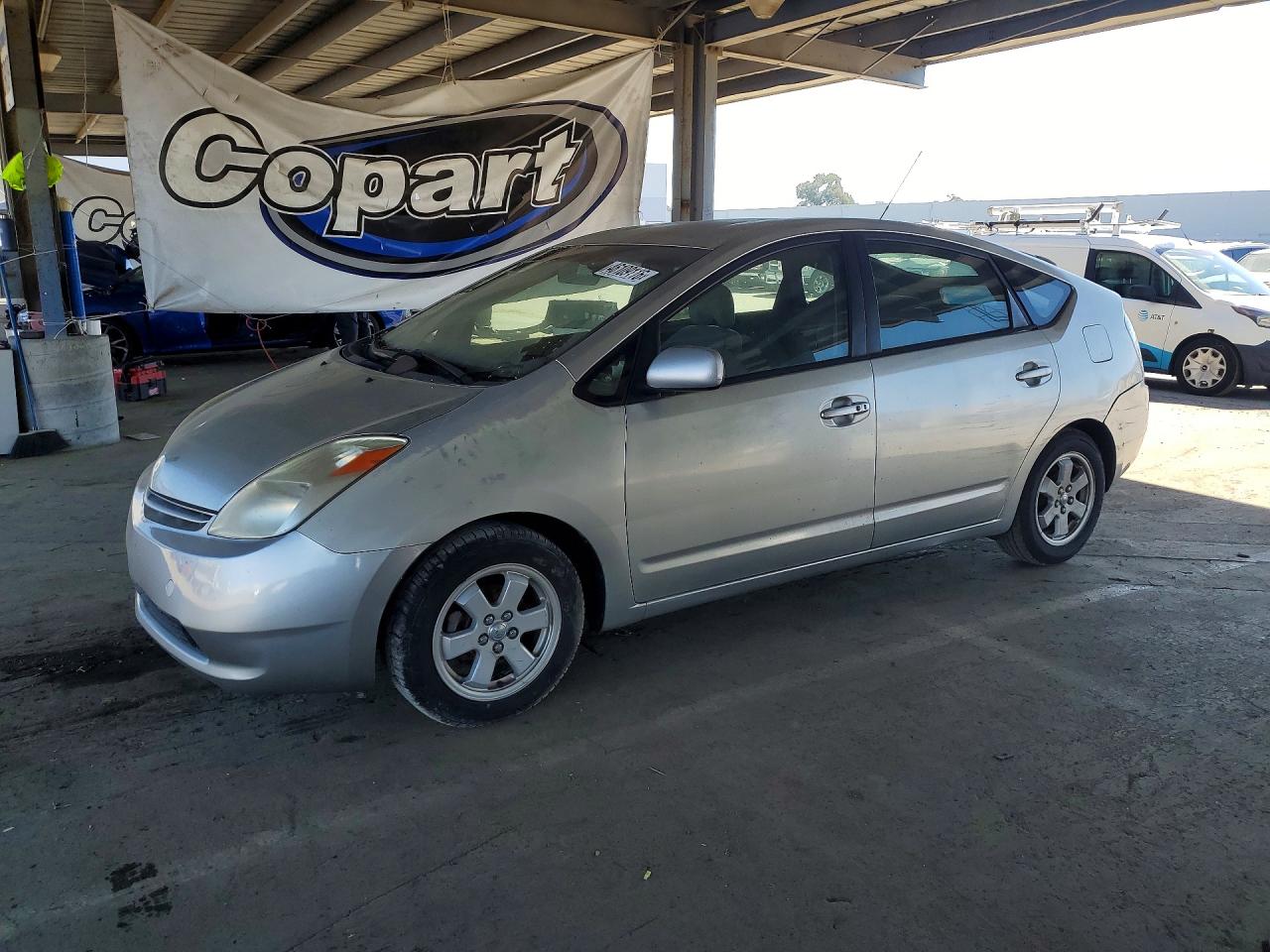 TOYOTA PRIUS 2004