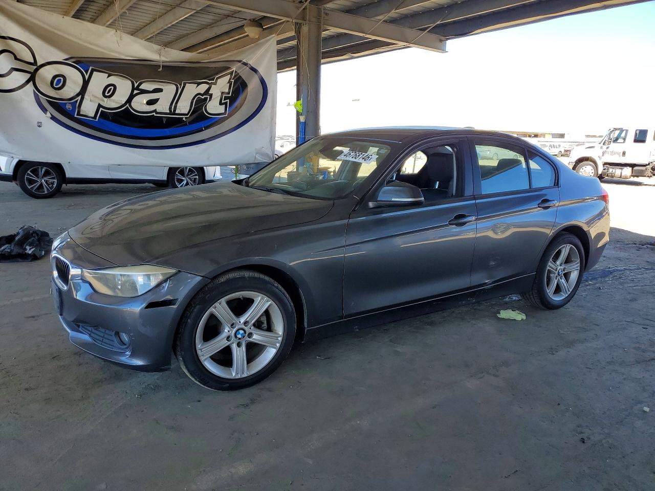 BMW 320 2013