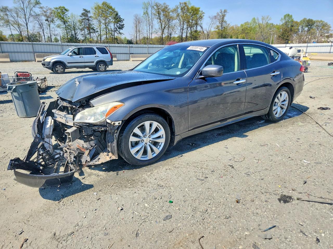 INFINITI M37 2011