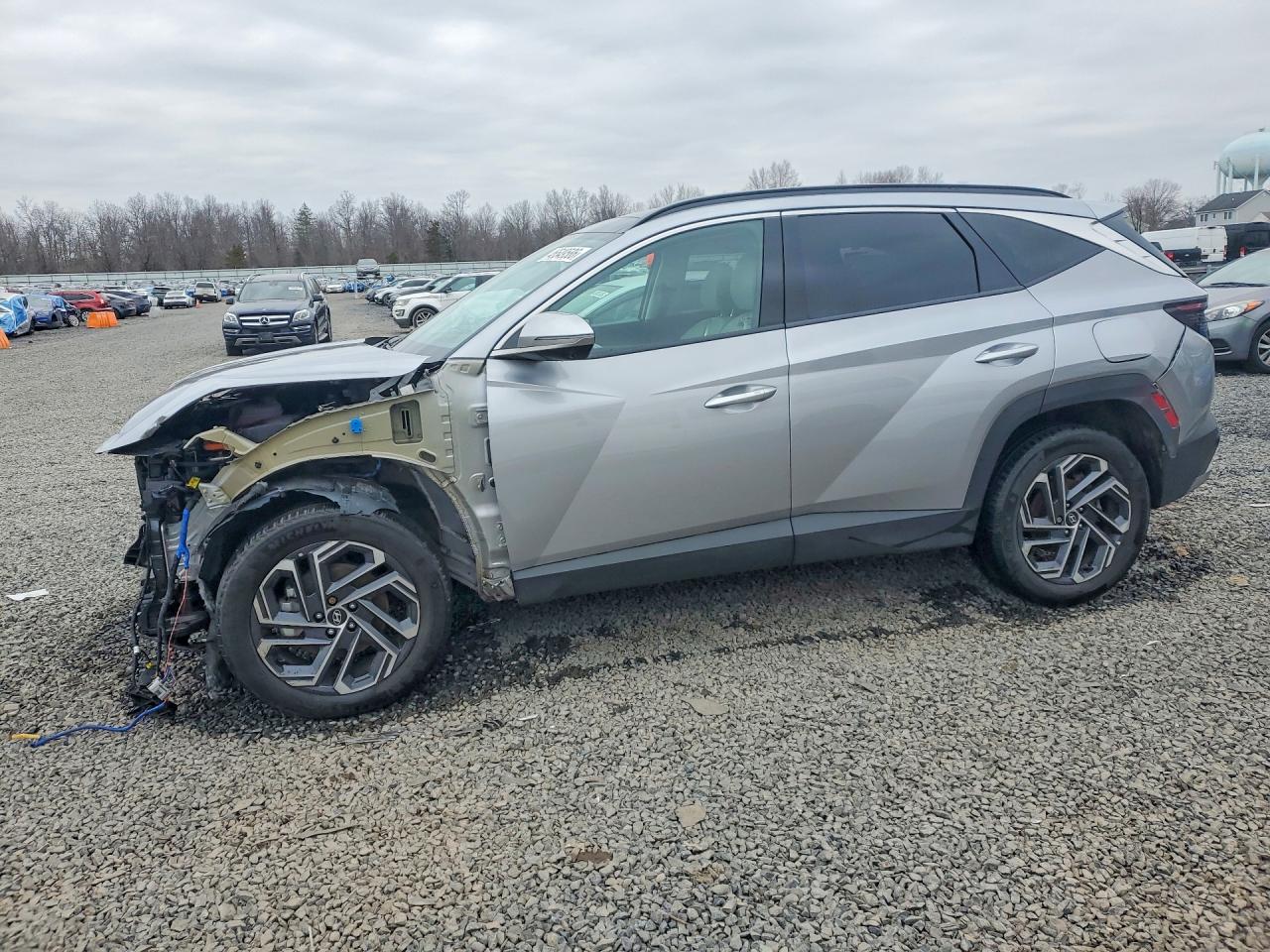 HYUNDAI TUCSON HYBRID 2025