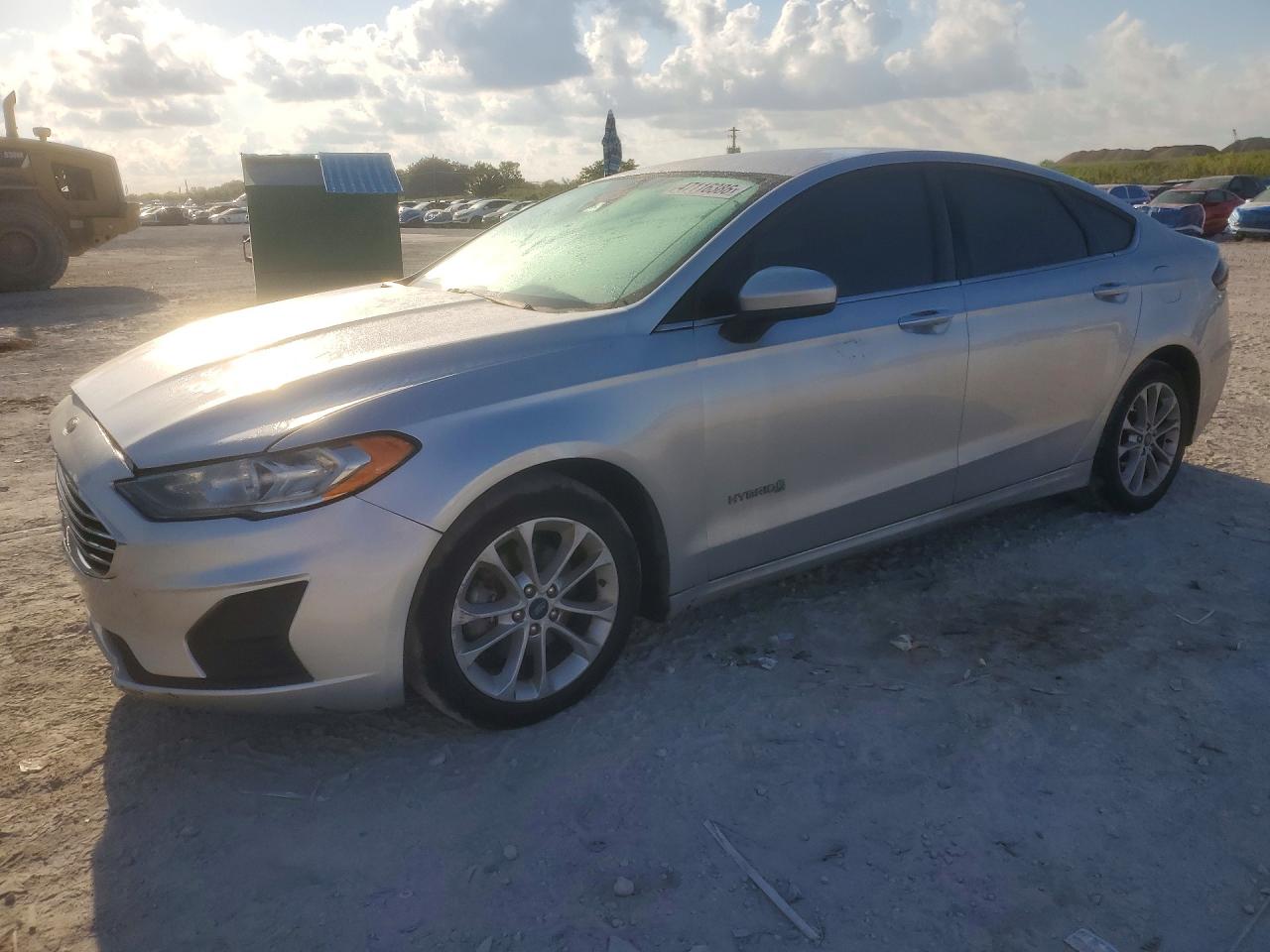 FORD FUSION 2019