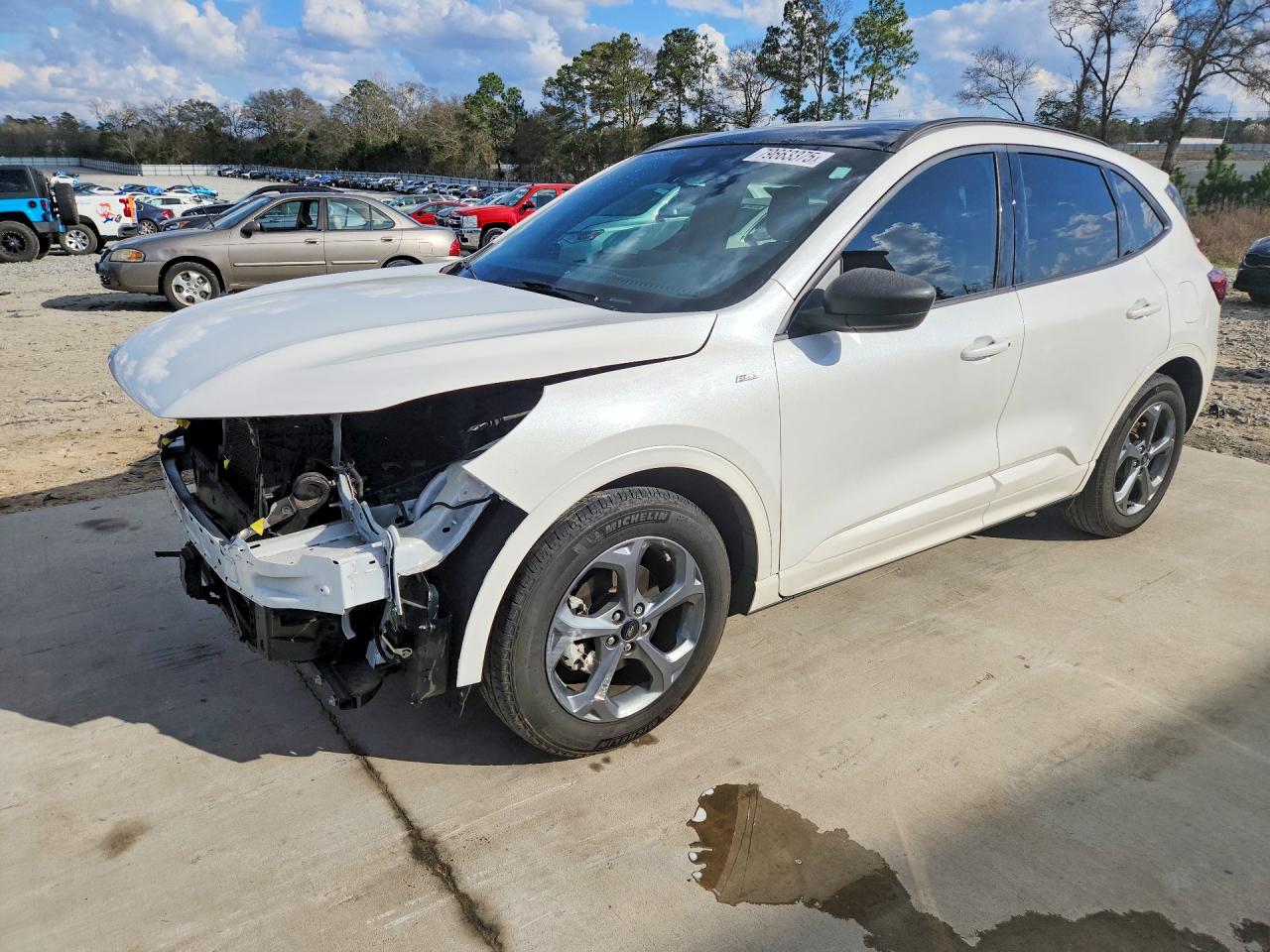FORD ESCAPE 2023