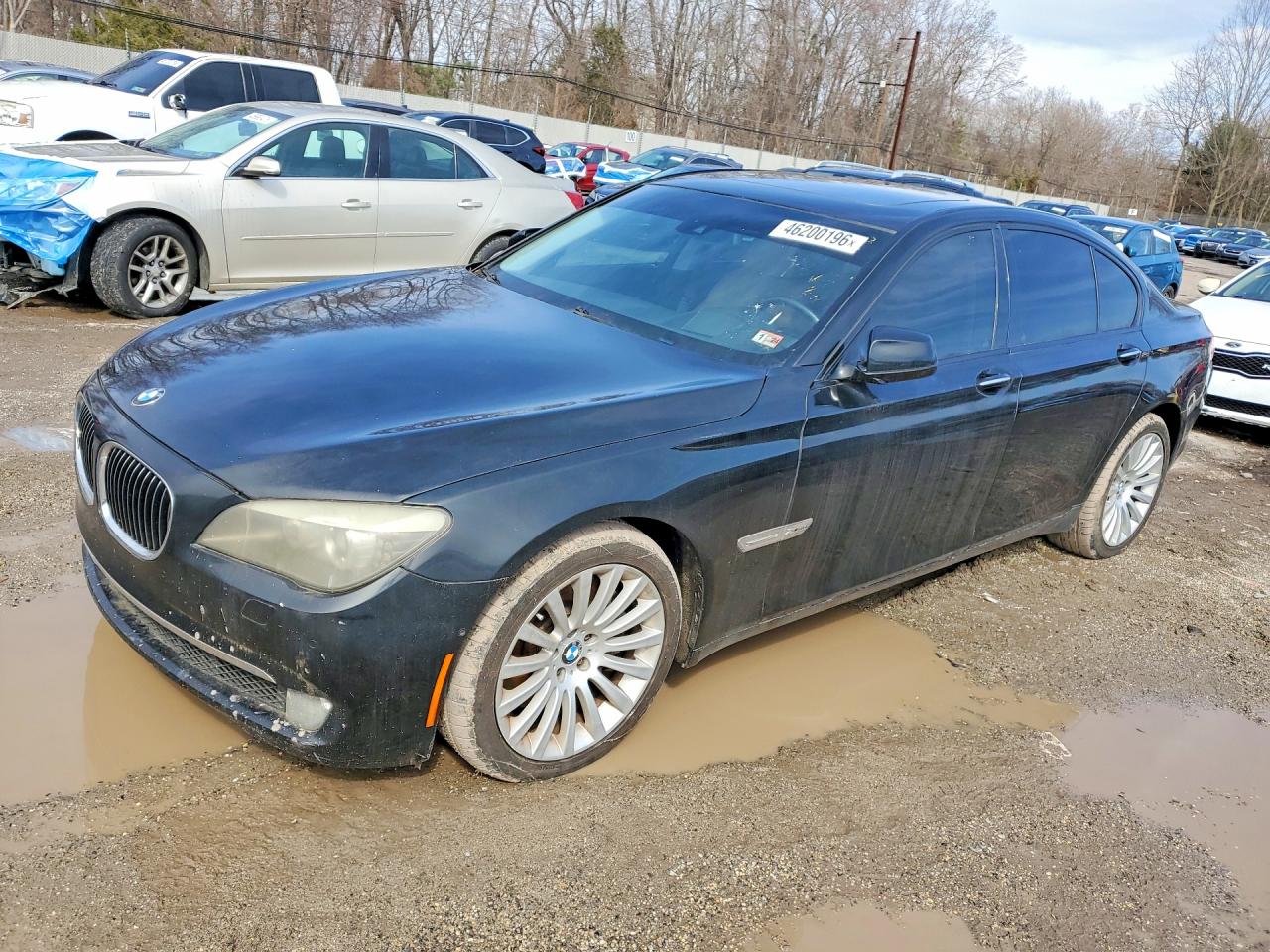 BMW 750 2012