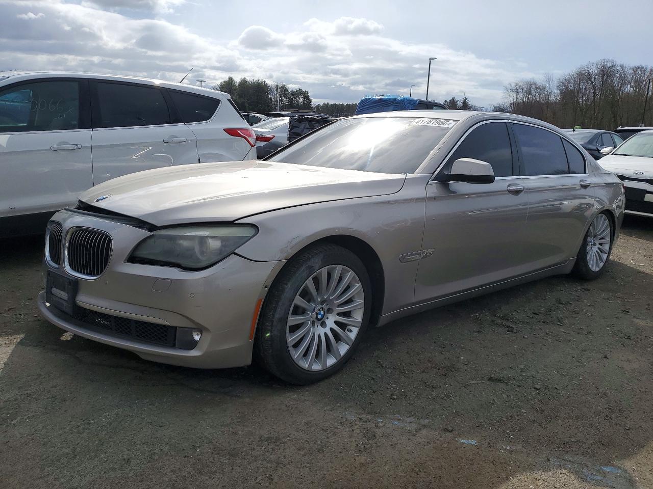 BMW 750 2010