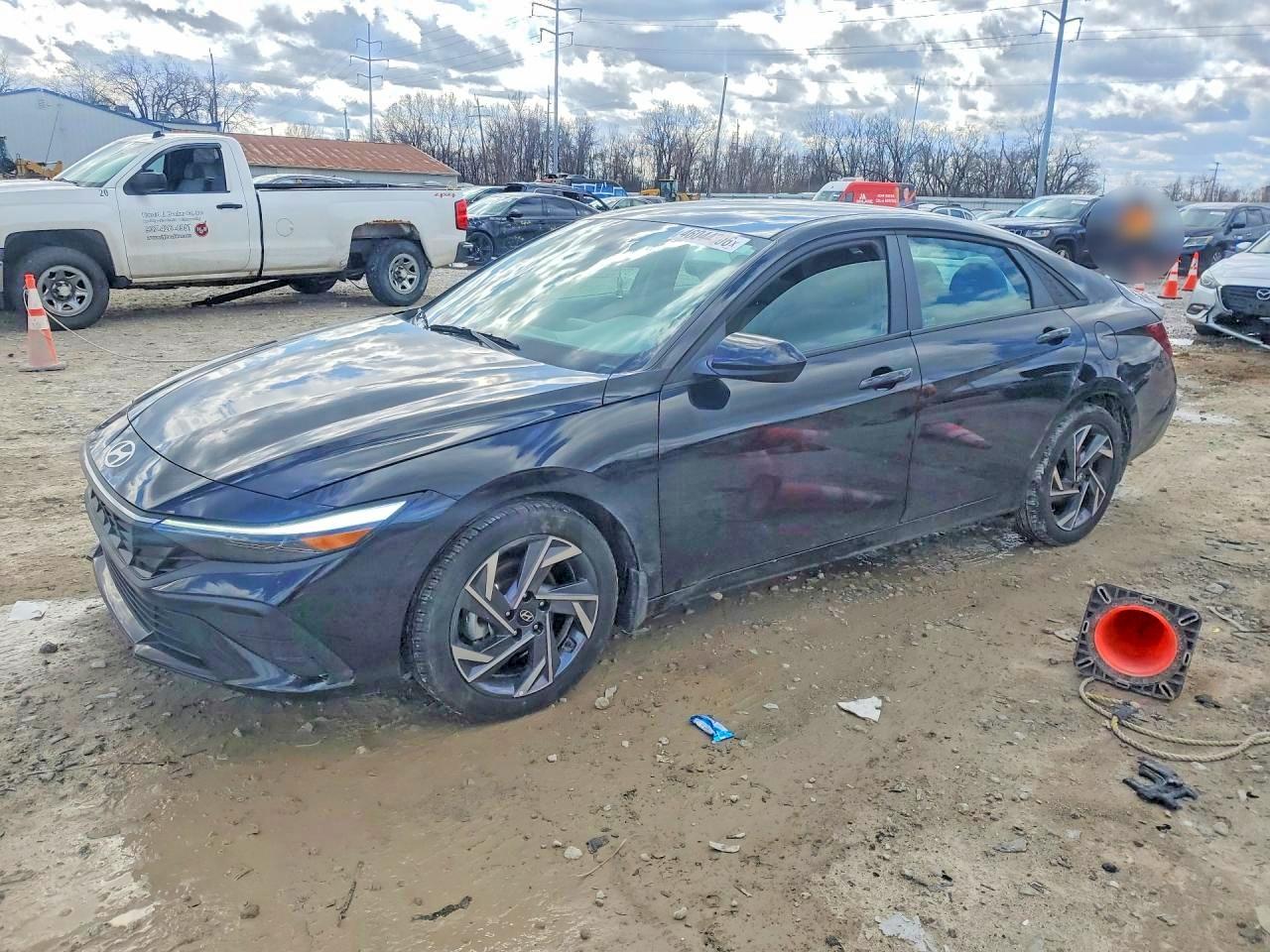 HYUNDAI ELANTRA 2025