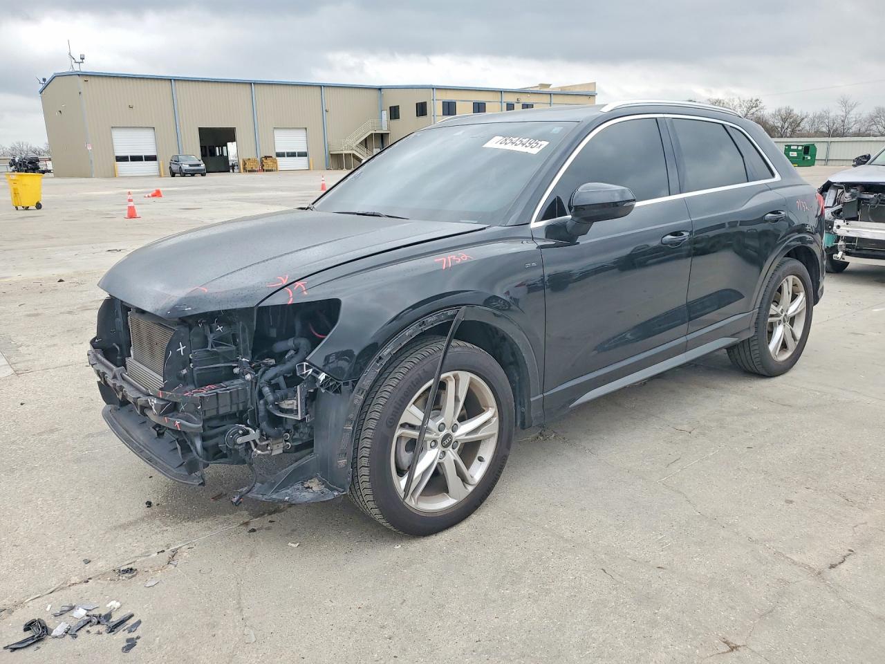 AUDI Q3 2022