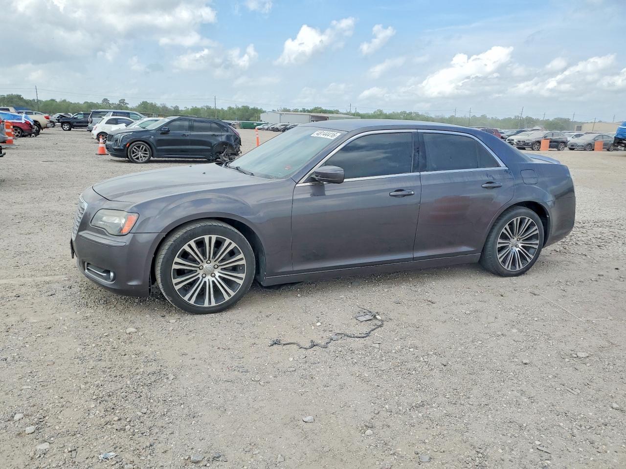 CHRYSLER 300 2013
