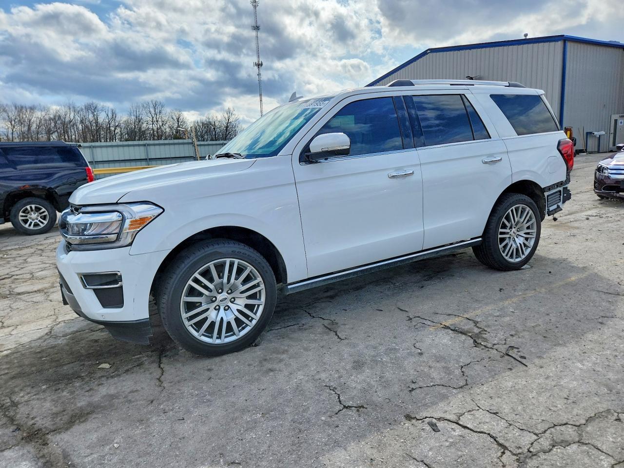 FORD EXPEDITION 2024