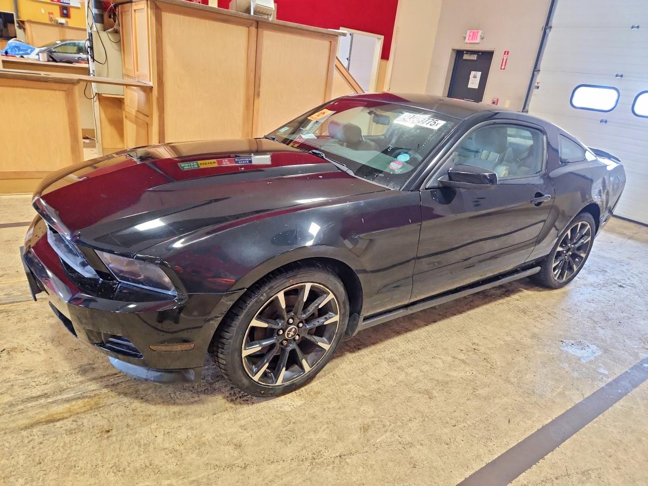 FORD MUSTANG 2012