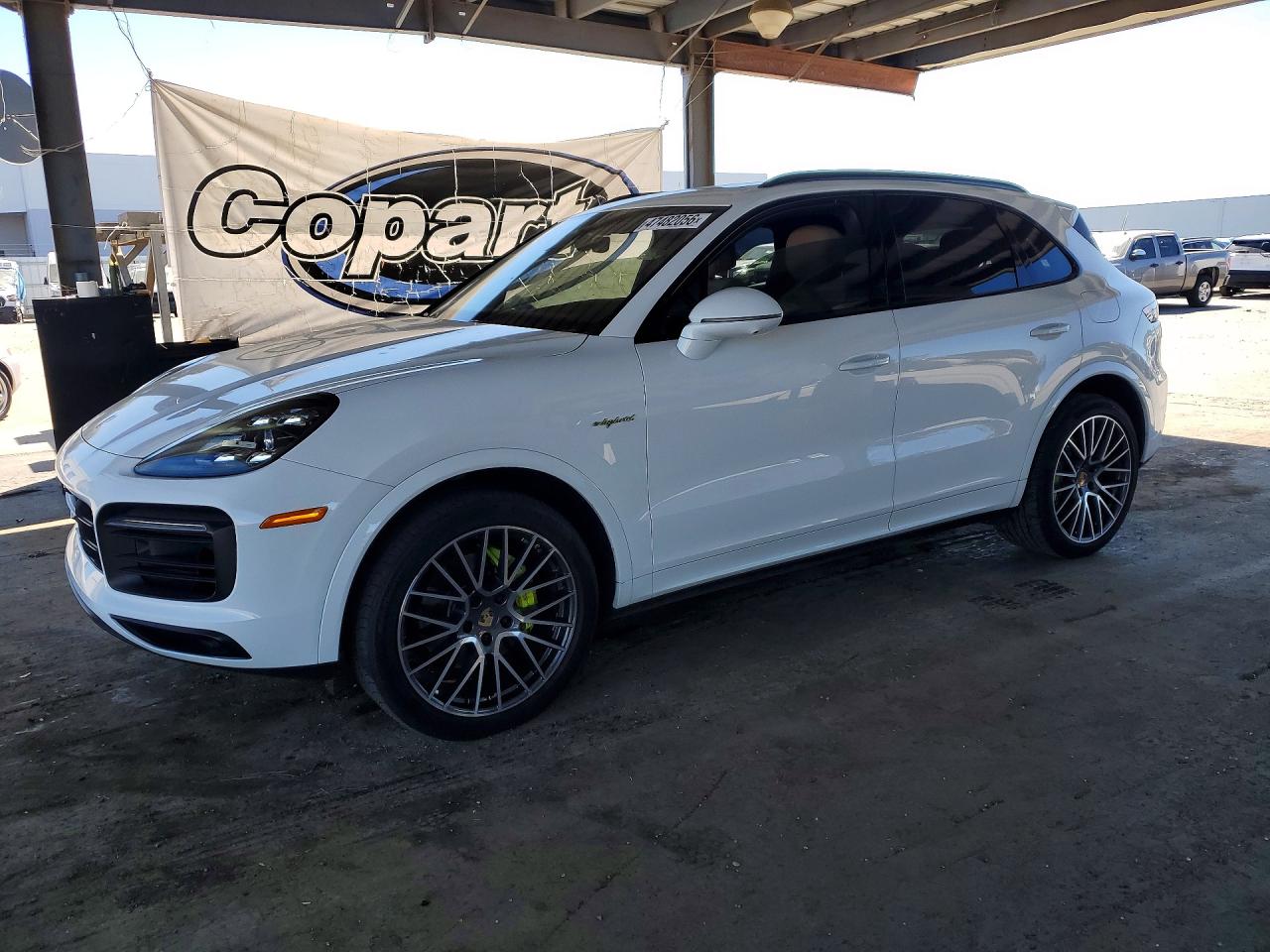 PORSCHE CAYENNE 2021