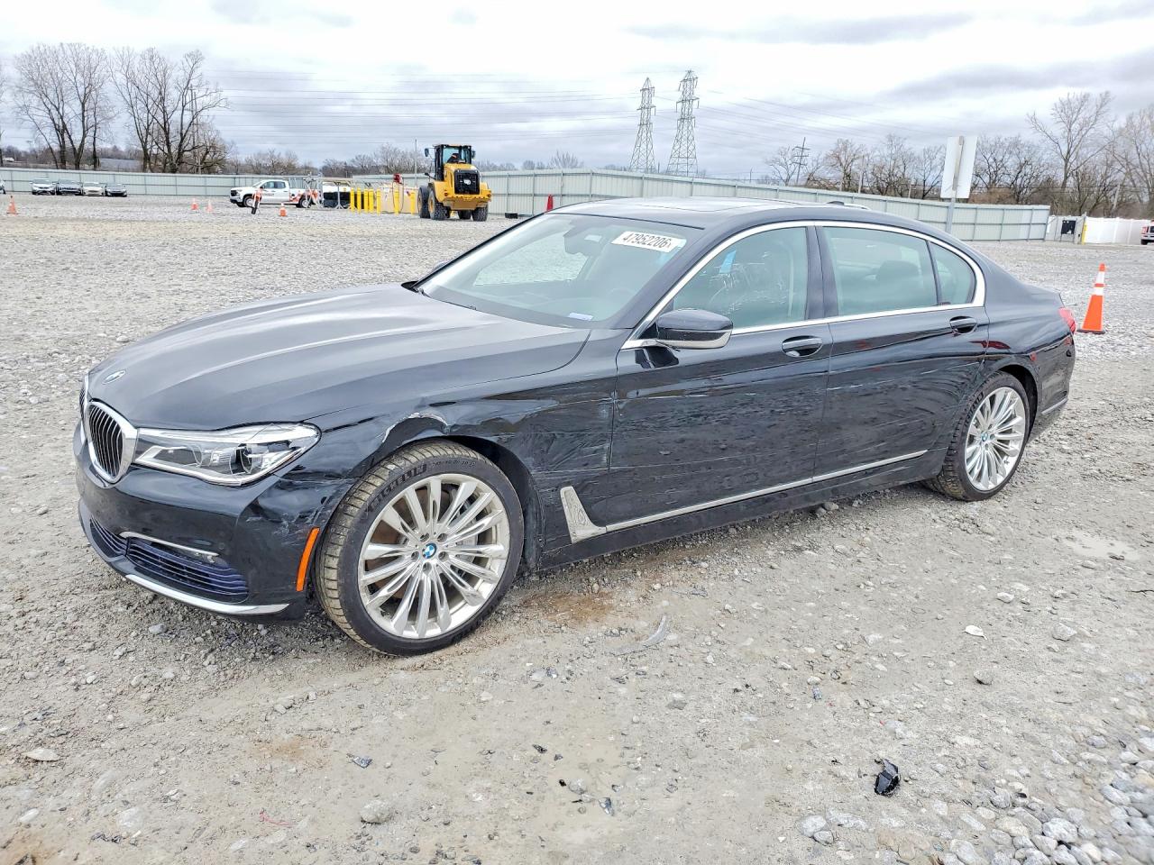BMW 750 2016