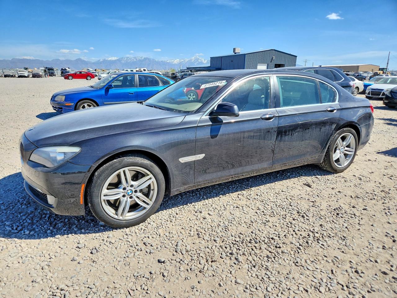 BMW 750 2011