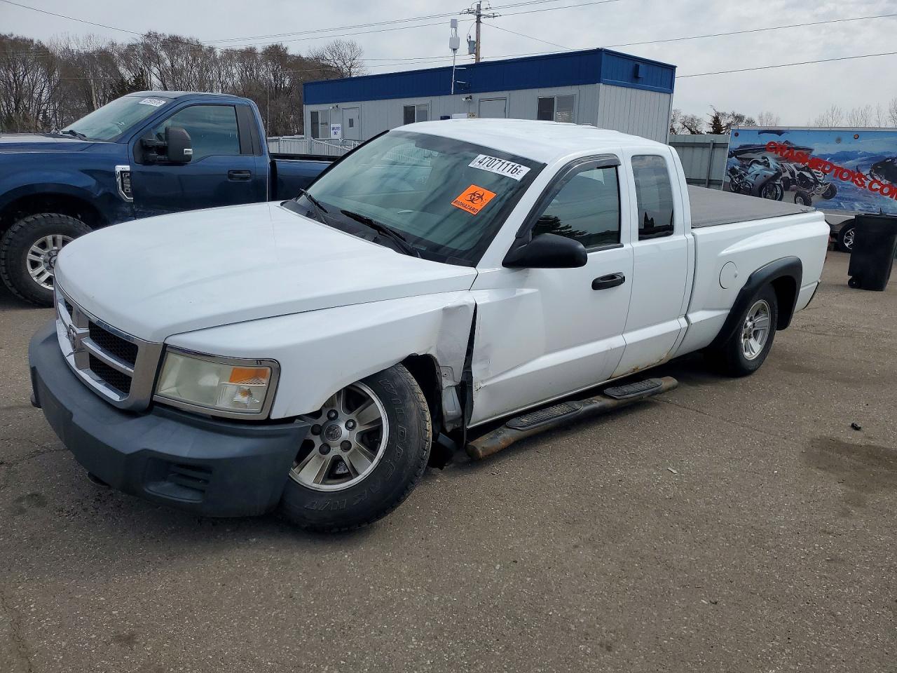 DODGE DAKOTA 2008