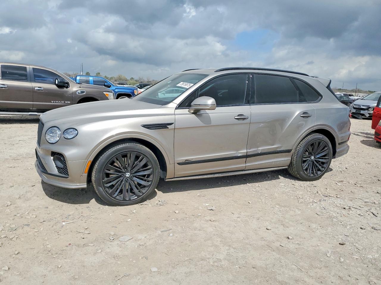 BENTLEY BENTAYGA 2022
