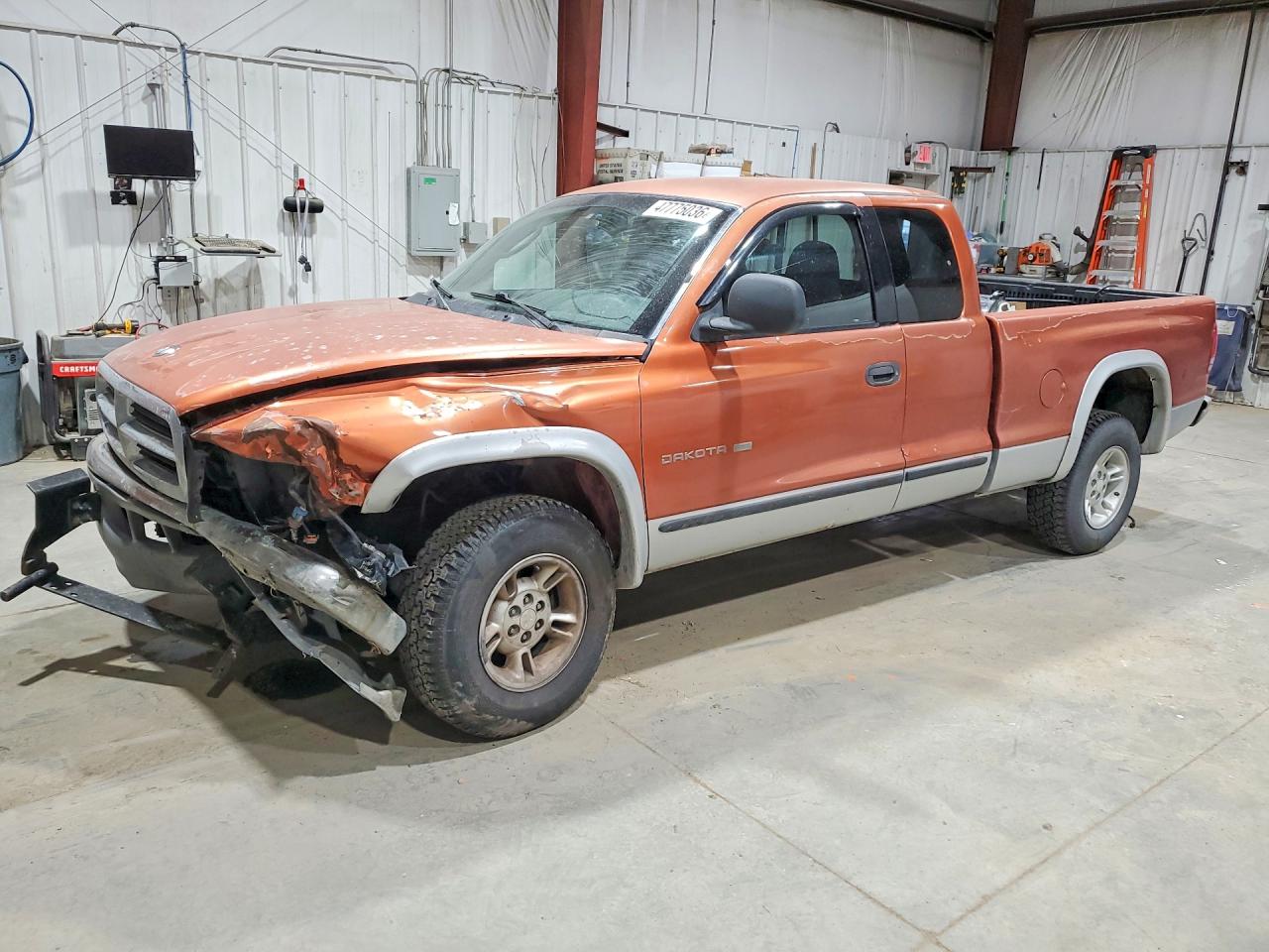 DODGE DAKOTA 2000