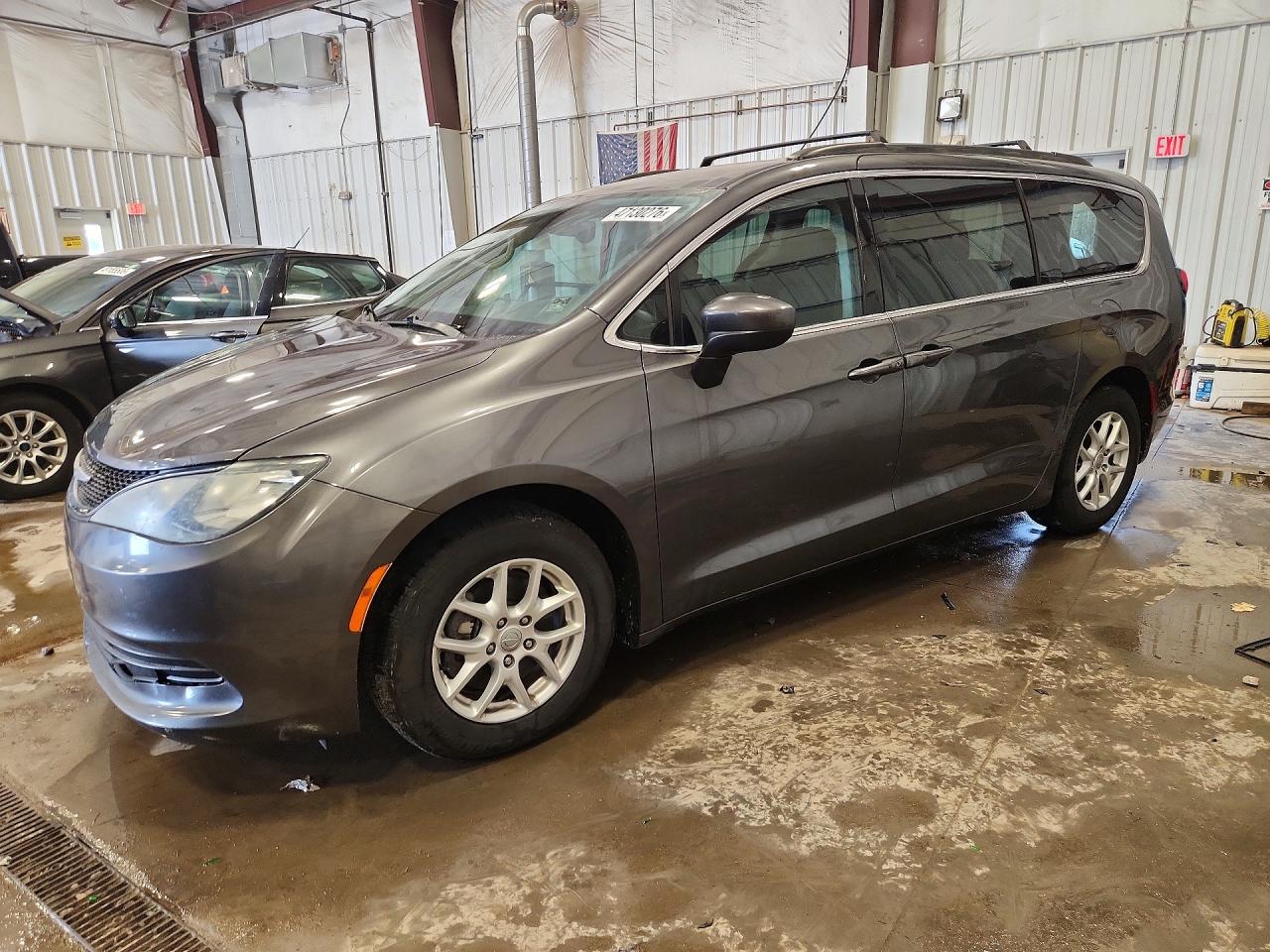 CHRYSLER PACIFICA 2017