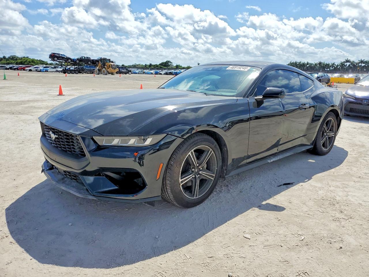FORD MUSTANG 2024