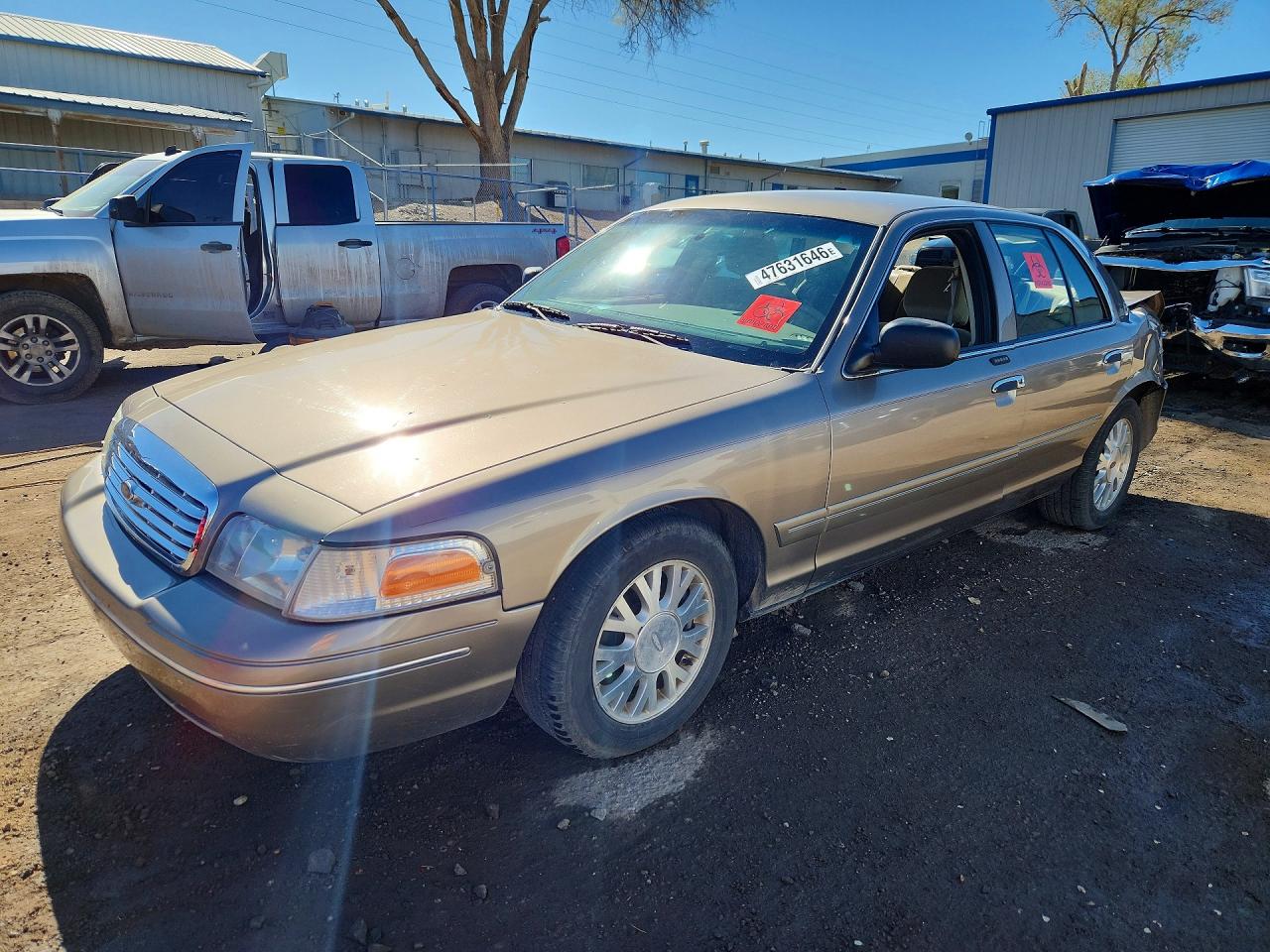 FORD CROWN VICTORIA 2004