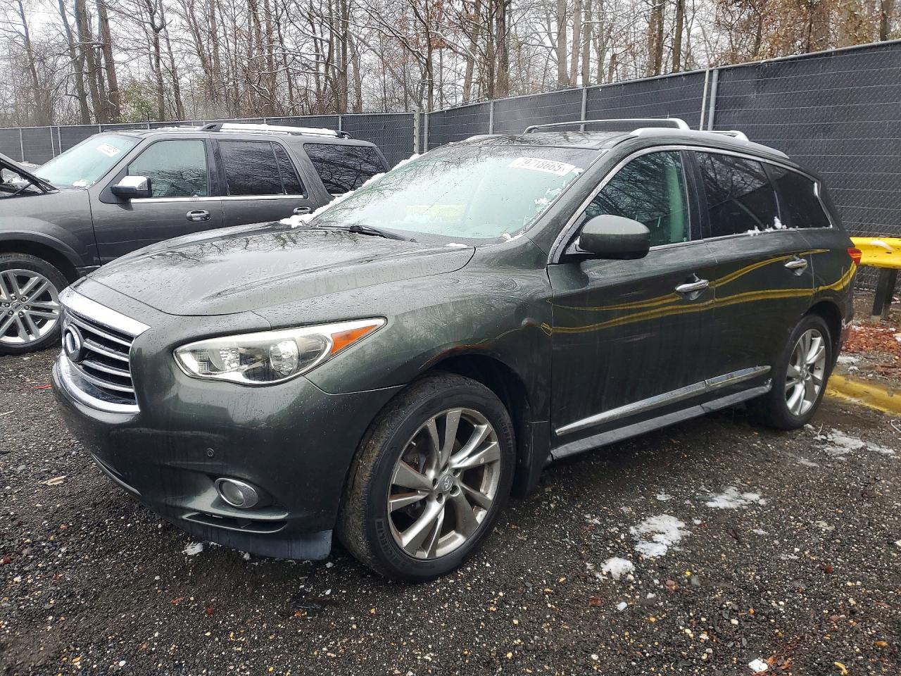 INFINITI JX35 2013